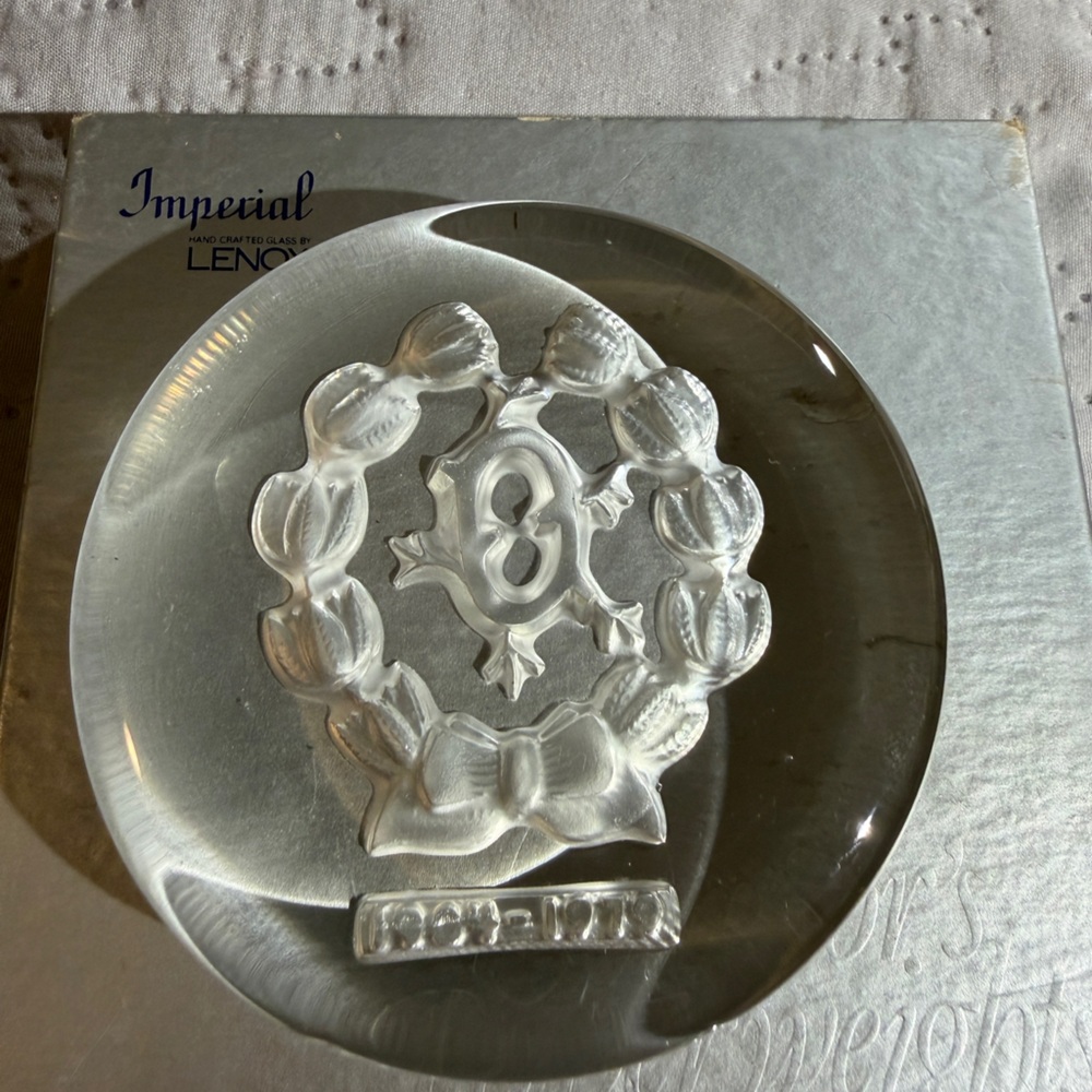 Lenox Clear Crystal Paperweight with Decorative Crest